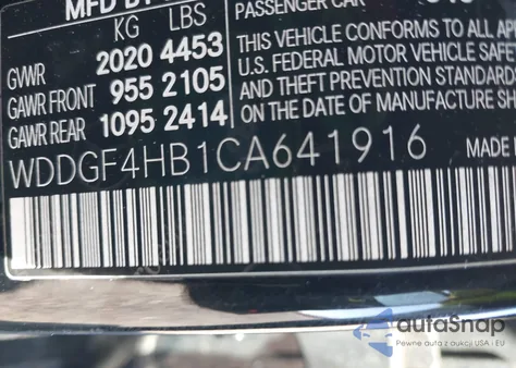 2012 Mercedes-Benz C 250 Luxury z USA, uszkodzony, nr VIN WDDGF4HB1CA641916